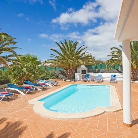 Playa Blanca Sleeps 8 Pool Wifi *