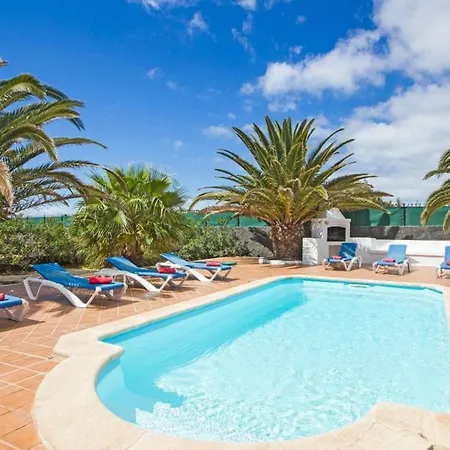Βίλα Playa Blanca Sleeps 8 Pool Wifi