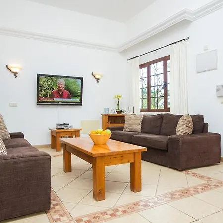 Βίλα Playa Blanca Sleeps 8 Pool Wifi