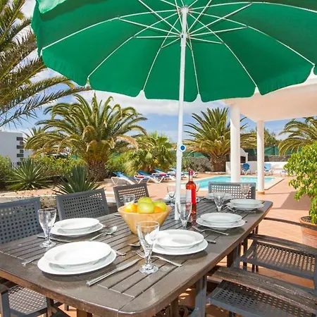 Playa Blanca Sleeps 8 Pool Wifi *